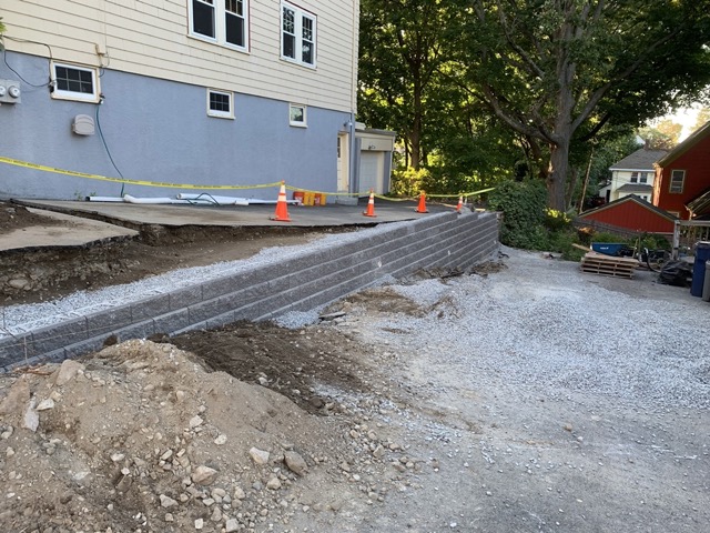 Roslindale Allan Block Wall image